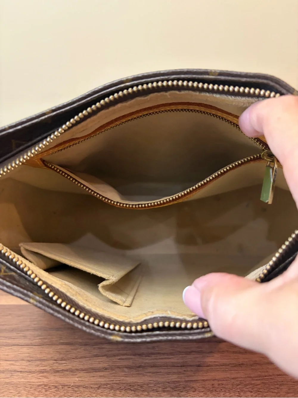 Louis Vuitton Looping MM, authentic, pre-loved, vintage, dust bag included